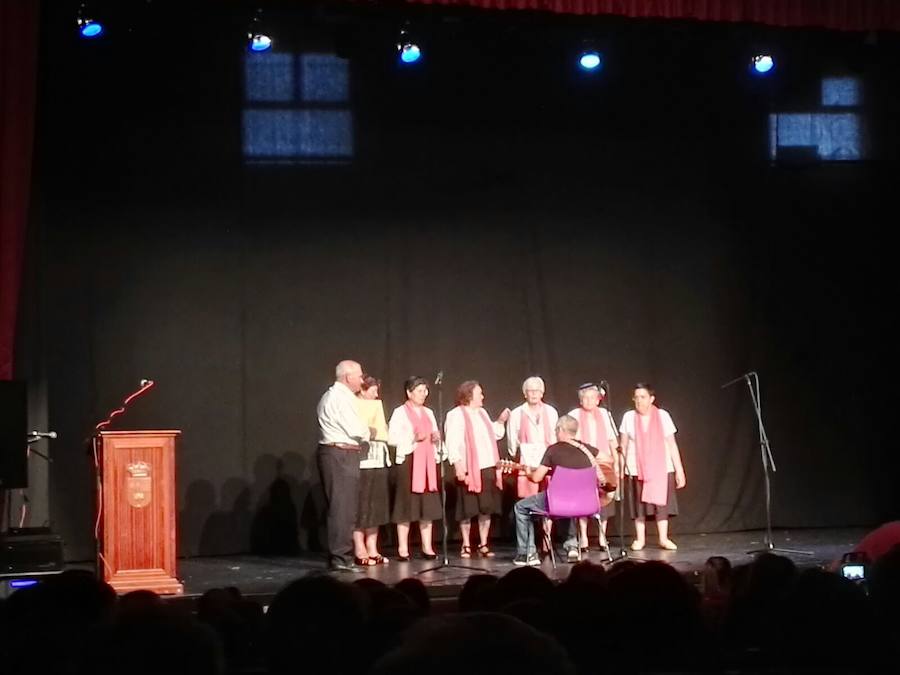 La Universidad Popular clausura el año educativo con un festival con todos sus alumnos