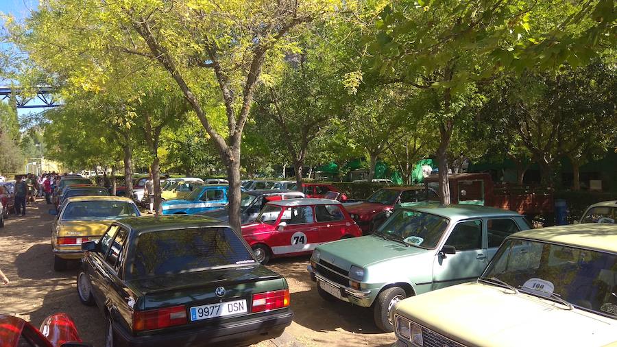 Un centenar de clásicos se reúnen en Valdecaballeros