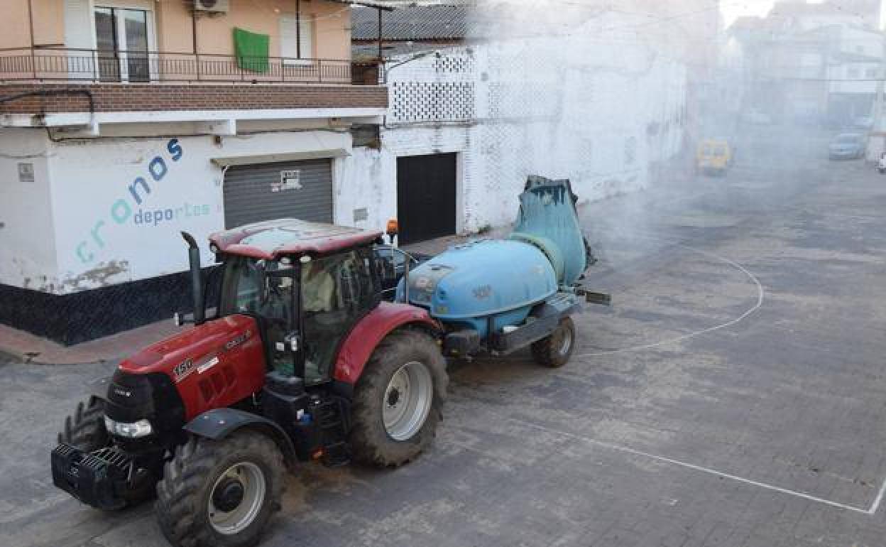 Los tractores vuelven hoy a salir a las calles para desinfectar frente al coronavirus