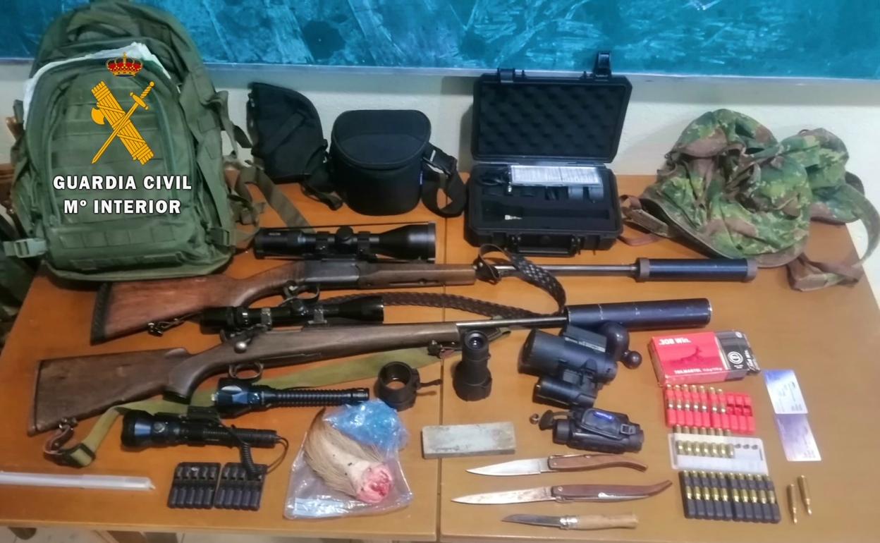 La Guardia Civil detiene a dos hombres por un supuesto delito contra la flora y la fauna en Serrejón