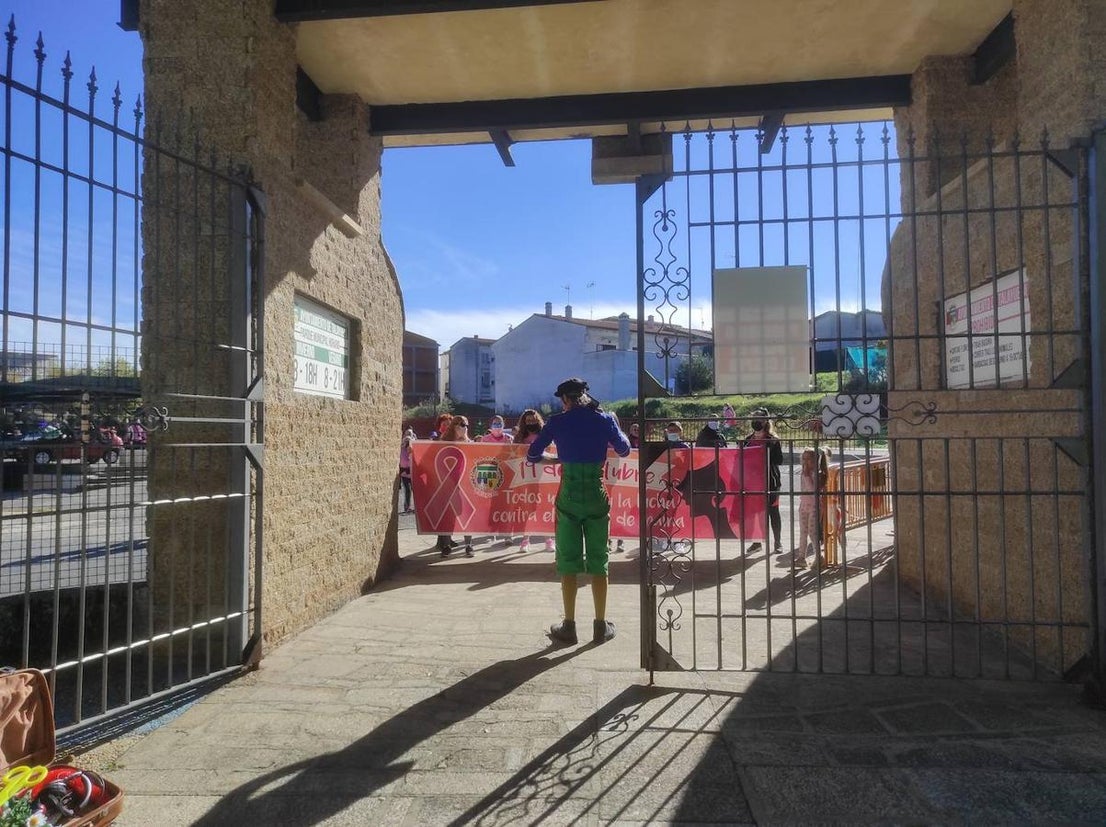 Fotos: Talayuela se vuelve a teñir de rosa