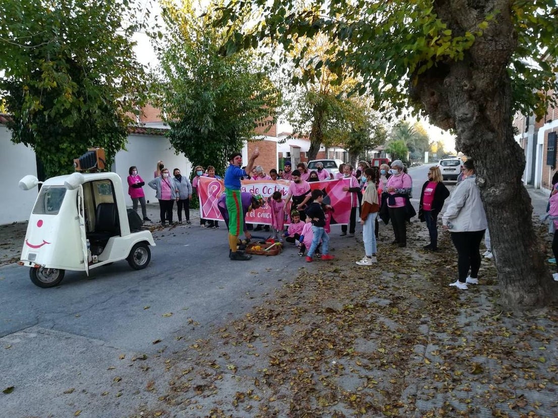 Fotos: Fotogalería Marcha Rosa en Barquilla de Pinares y Santa María de las Lomas