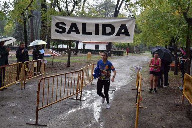 Fotos: Aned organiza la primera edición de la carrera popular &#039;Pinar de Talayuela&#039;