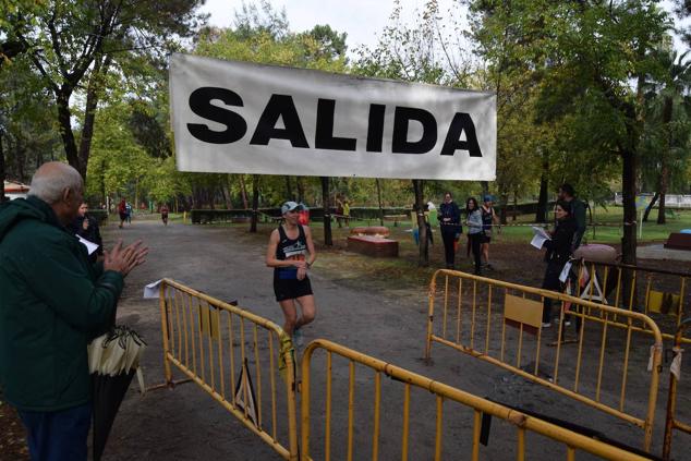 Fotos: Aned organiza la primera edición de la carrera popular 'Pinar de Talayuela'