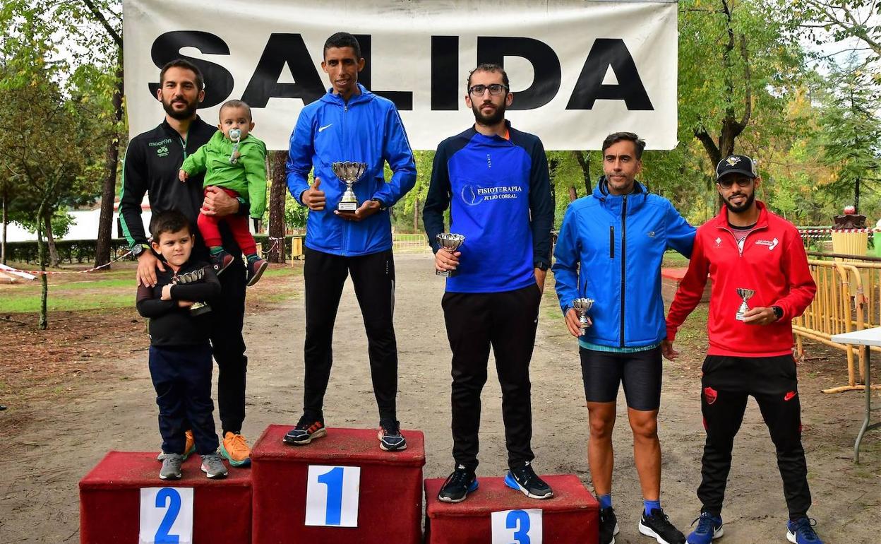 Mohamed Mesbahi gana la Carrera Popular 'Pinar de Talayuela'