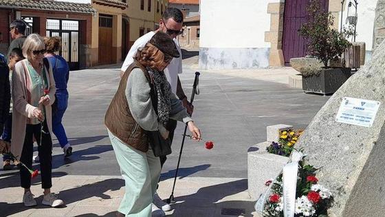 Berrocalejo homenajea a cuatro vecinos víctimas de los campos de concentración nazis