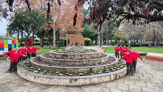 La Escuela Profesional 'La Hondonera' adecenta el Parque Natural