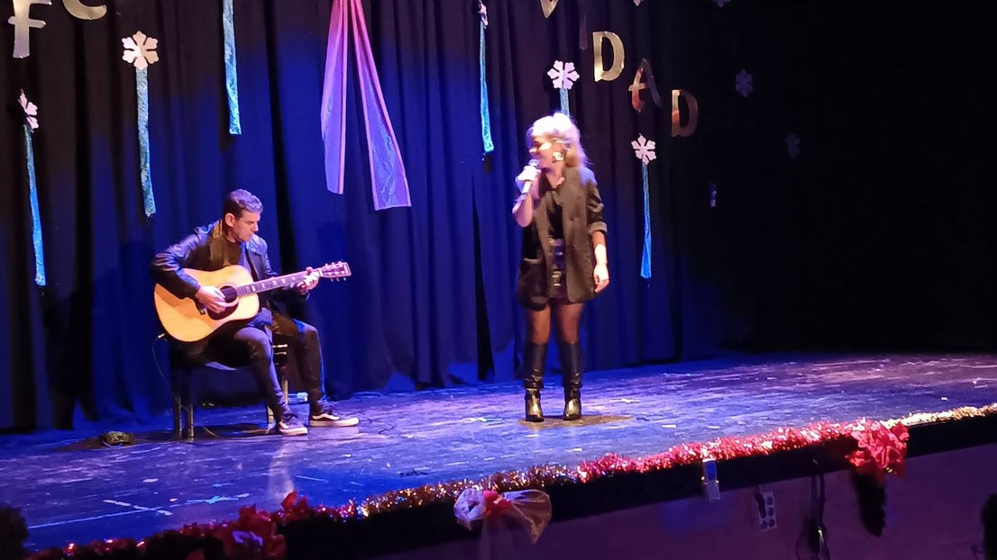 Éxito de la Gala Solidaria de Navidad de Talayuela