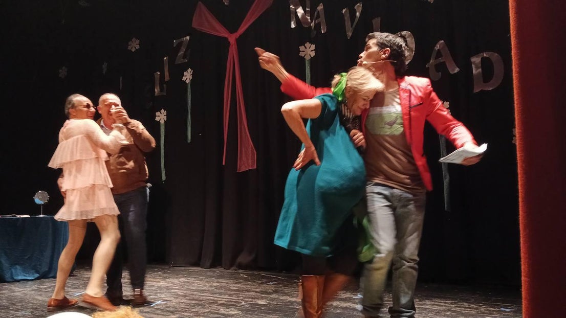 Éxito de la Gala Solidaria de Navidad de Talayuela
