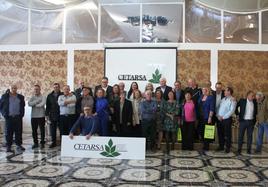 Organizadores y homenajeados en las carpas de Baram