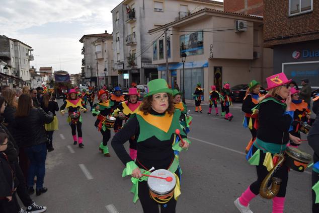 Fotos: Desfile de carrozas y comparsas Talayuela 2023