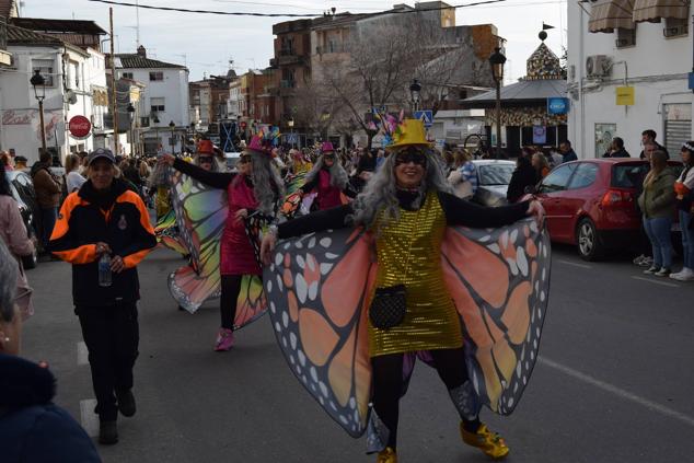 Fotos: Desfile de carrozas y comparsas Talayuela 2023