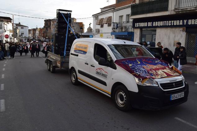 Fotos: Desfile de carrozas y comparsas Talayuela 2023