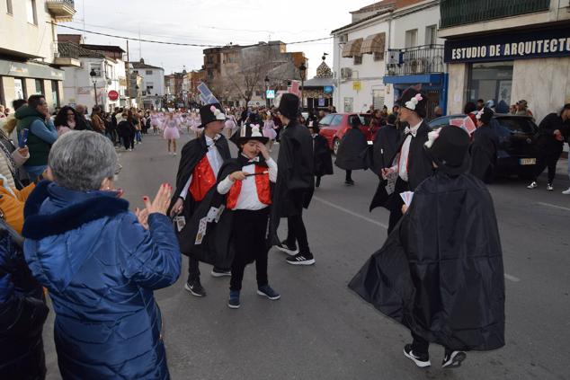 Fotos: Desfile de carrozas y comparsas Talayuela 2023