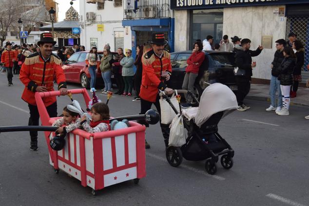Fotos: Desfile de carrozas y comparsas Talayuela 2023