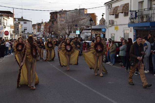 Fotos: Desfile de carrozas y comparsas Talayuela 2023