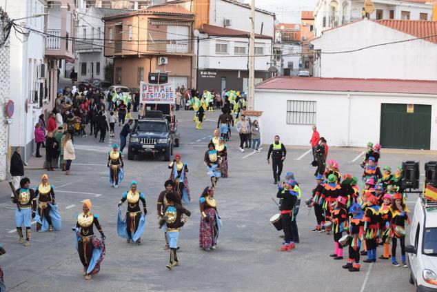 Fotos: Desfile de carrozas y comparsas Talayuela 2023