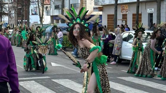'Los de última hora' y 'Aquí no pintamos ná', ganadores de los desfiles del Carnaval