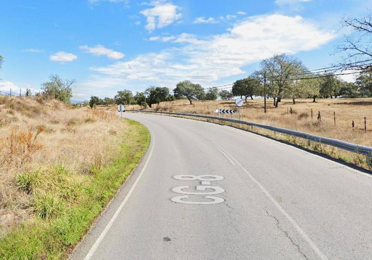 Herido grave un hombre tras el choque de dos coches cerca de Talayuela
