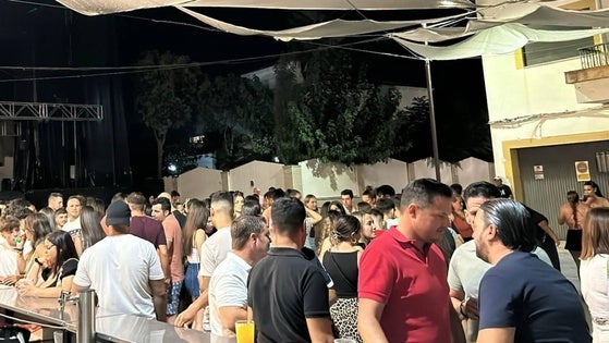 Natación y música en la jornada del viernes de las fiestas de la Asunción