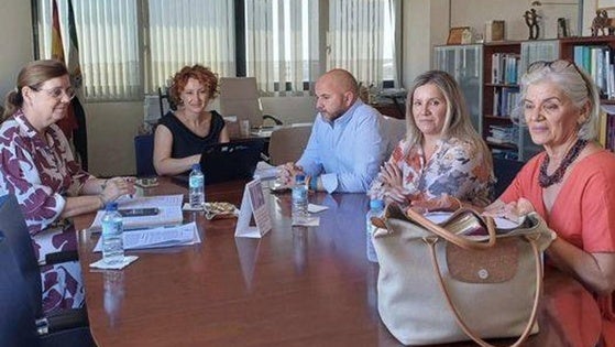 El equipo de Gobierno contesta a la oposición acerca de los pisos tutelados