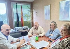 Responsables municipales de Talayuela con Javier Amarilla