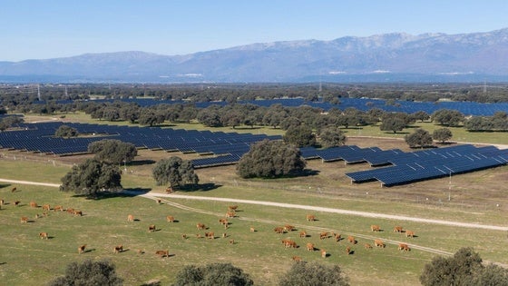 UNEF otorga el Sello de Excelencia en Sostenibilidad a la planta fotovoltaica Talayuela II de Statkraft, en Cáceres