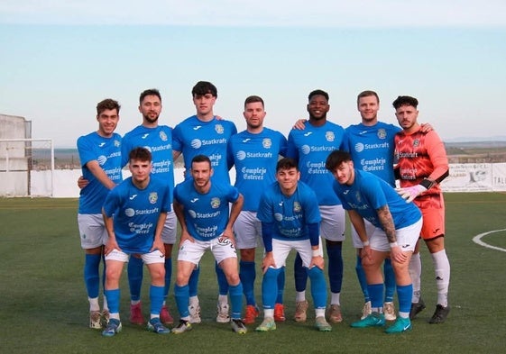 Un buen Talayuela se queda a las puertas de ganar en Sierra de Fuentes, 2-2