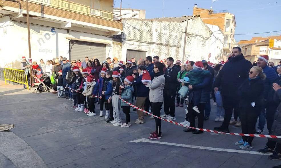 La IX Marcha Solidaria recauda más de 1.000 euros para Valencia