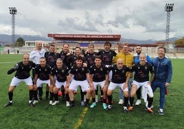 Academia Moralo/Bar Final lidera la clasificación