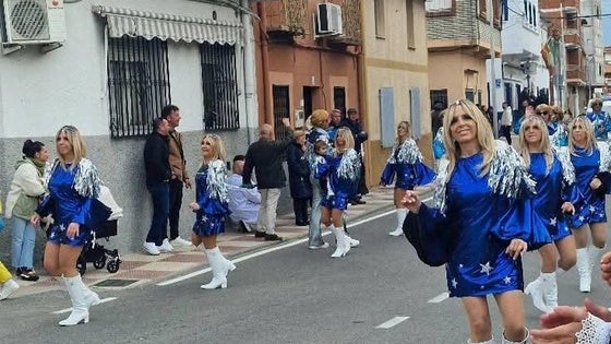 Las peñas 'La Famiglia' y 'Los de última hora', triunfadoras del Carnaval