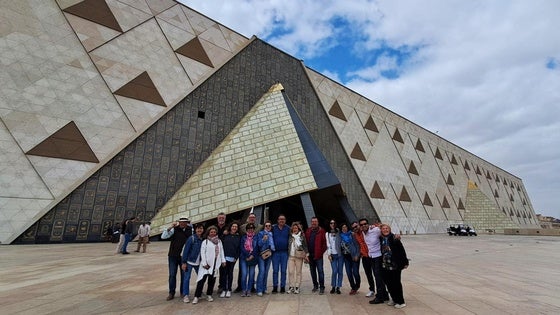 El Gran Museo Egipcio recibe a los primeros visitantes moralos
