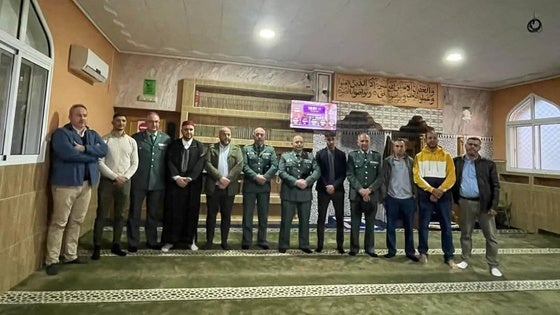 La sociedad talayuelana acompaña a los musulmanes en su fiesta del fin del Ramadán