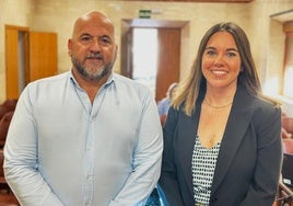 Roberto Baños y Érica Morales en la presentación que se ha hecho en el salón de plenos
