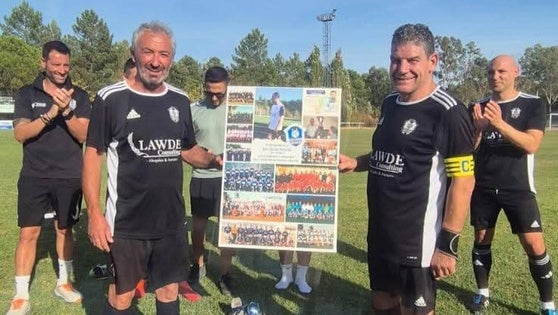 Los veteranos homenajean a Jose y Paco Carretero en su retirada
