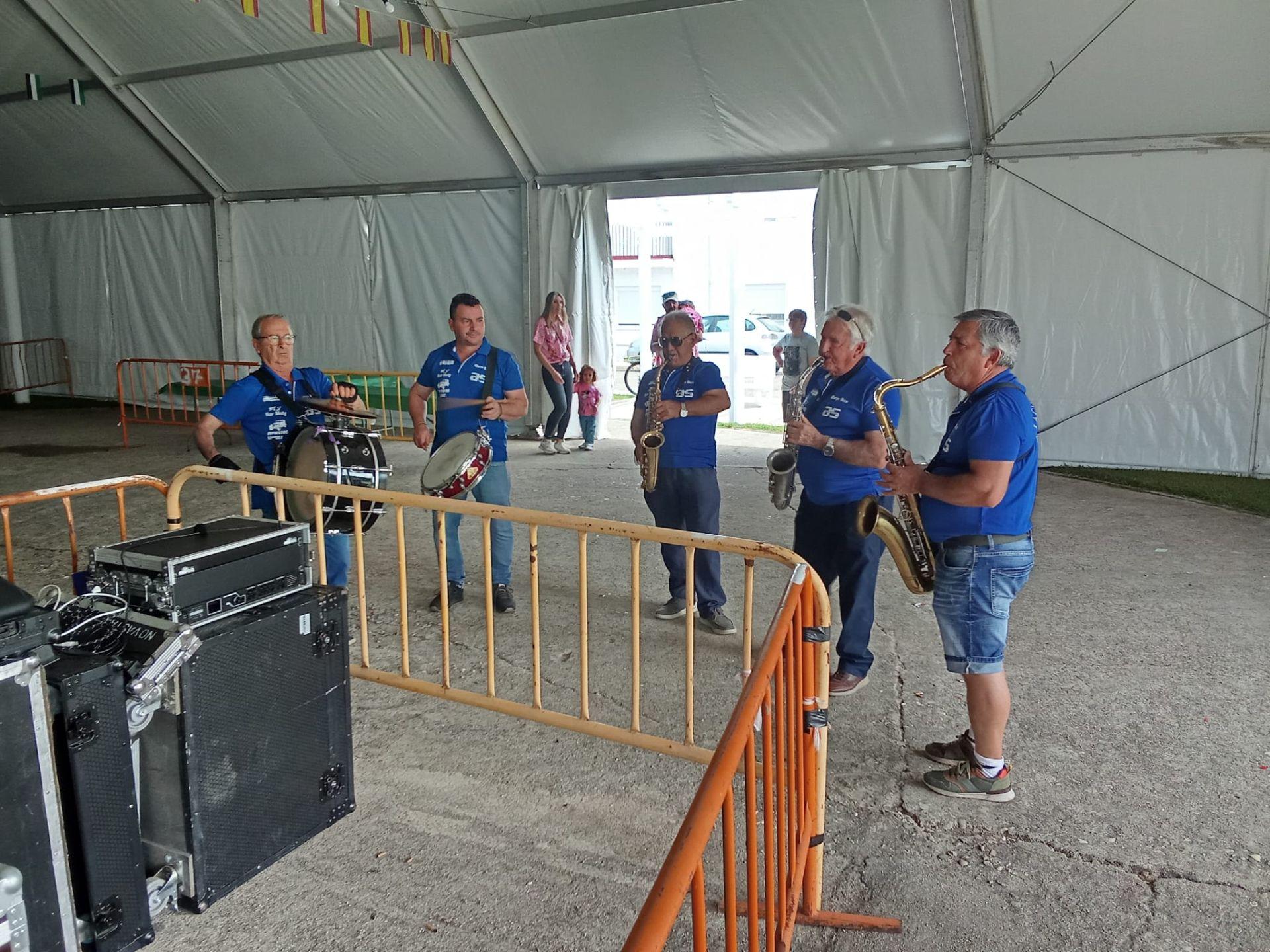 Barquilla de Pinares festeja a San Miguel