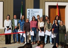 Ocho vecinas protagonizan la muestra 'Mujeres de Talayuela'