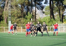 Talayuela y Bar Final siguen con su pugna por el liderato de los veteranos