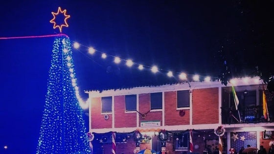 El encendido de luces da la bienvenida a las fechas navideñas
