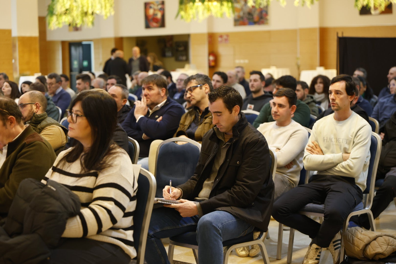 Asistentes a la jornada inicial del programa