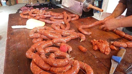 Los mayores de Talayuela se van de matanza tradicional