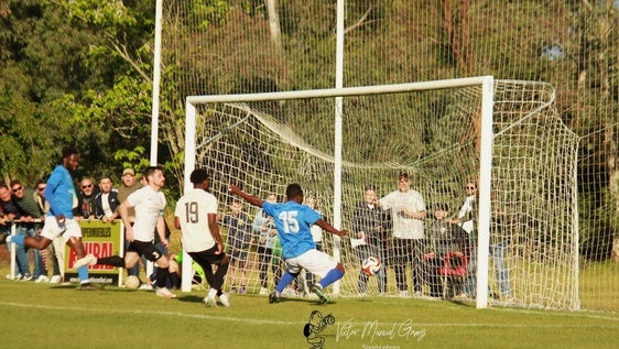 El CP Talayuela se impone 2-1 al Sanvicenteño en la ida de play-off