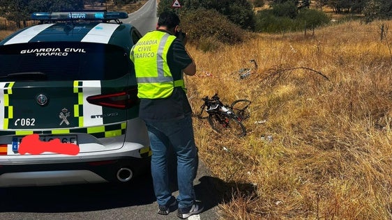 La Guardia Civil felicita a dos agentes de la Policía Local por su labor en un caso de atropello con fuga