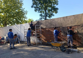 La Escuela Profesional San Marcos efectúa trabajos en el colegio Gonzalo Encabo