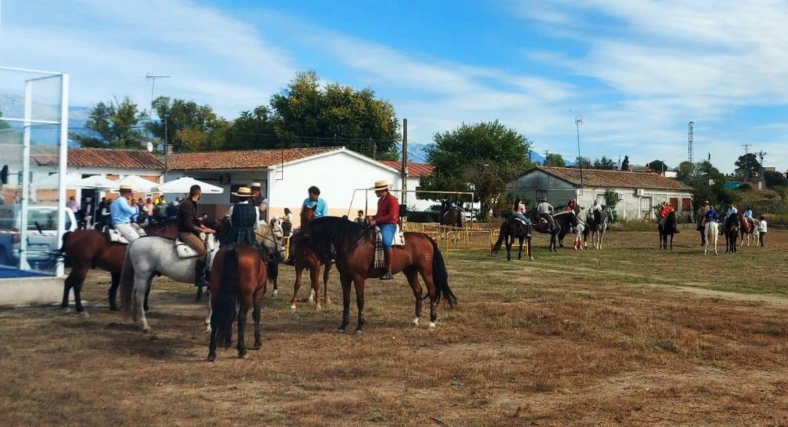 Santa María de las Lomas festeja a su patrona