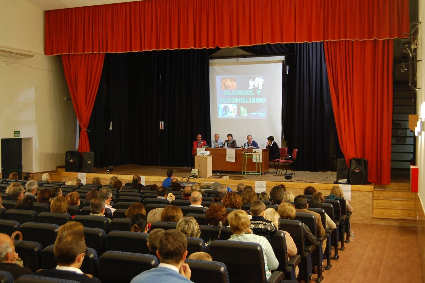 Imagen de la presentación de la Asociación en Talayuela 