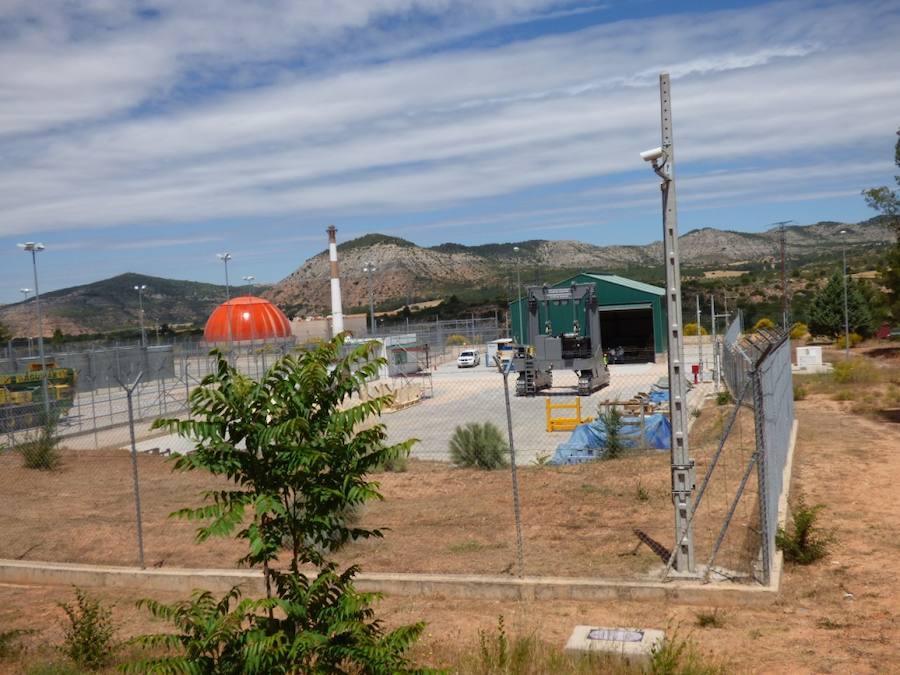 La prensa extremeña visita el ATI que almacena los residuos de alta actividad de la central de Zorita