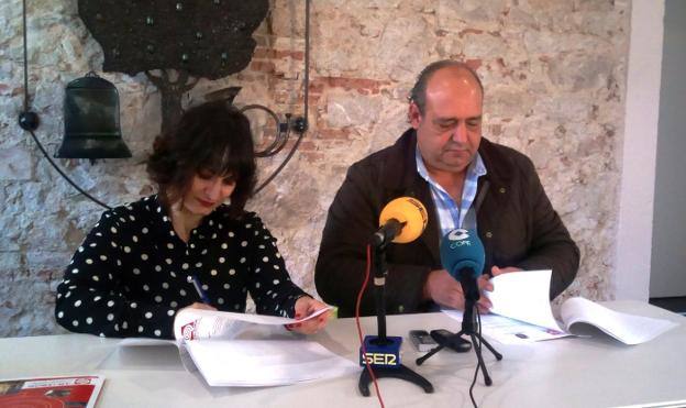 Raquel Medina y Raúl Miranda firmaron ayer el convenio.