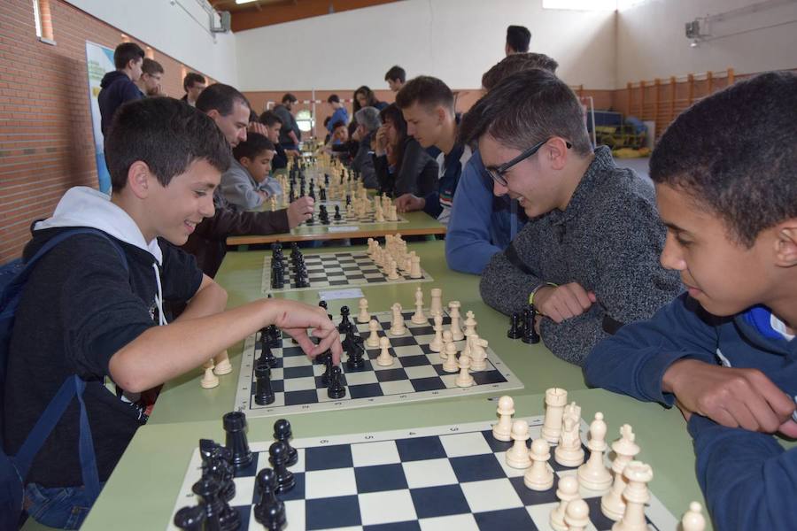 El CPR inicia un curso sobre 'El ajedrez como herramienta didáctica y su uso en el aula'
