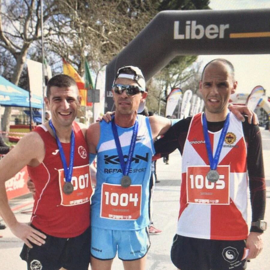 Jorge Campos clasifica tercero en la IV Medio Maratón de Badajoz